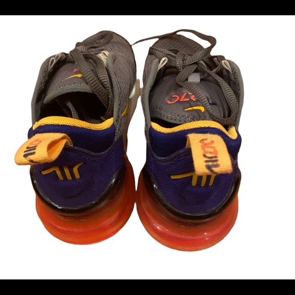 Nike Air Max 270 - Picture 4 of 6